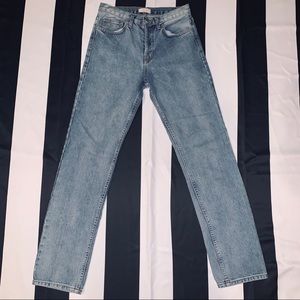 Brandy Melville Light Wash mom jean
